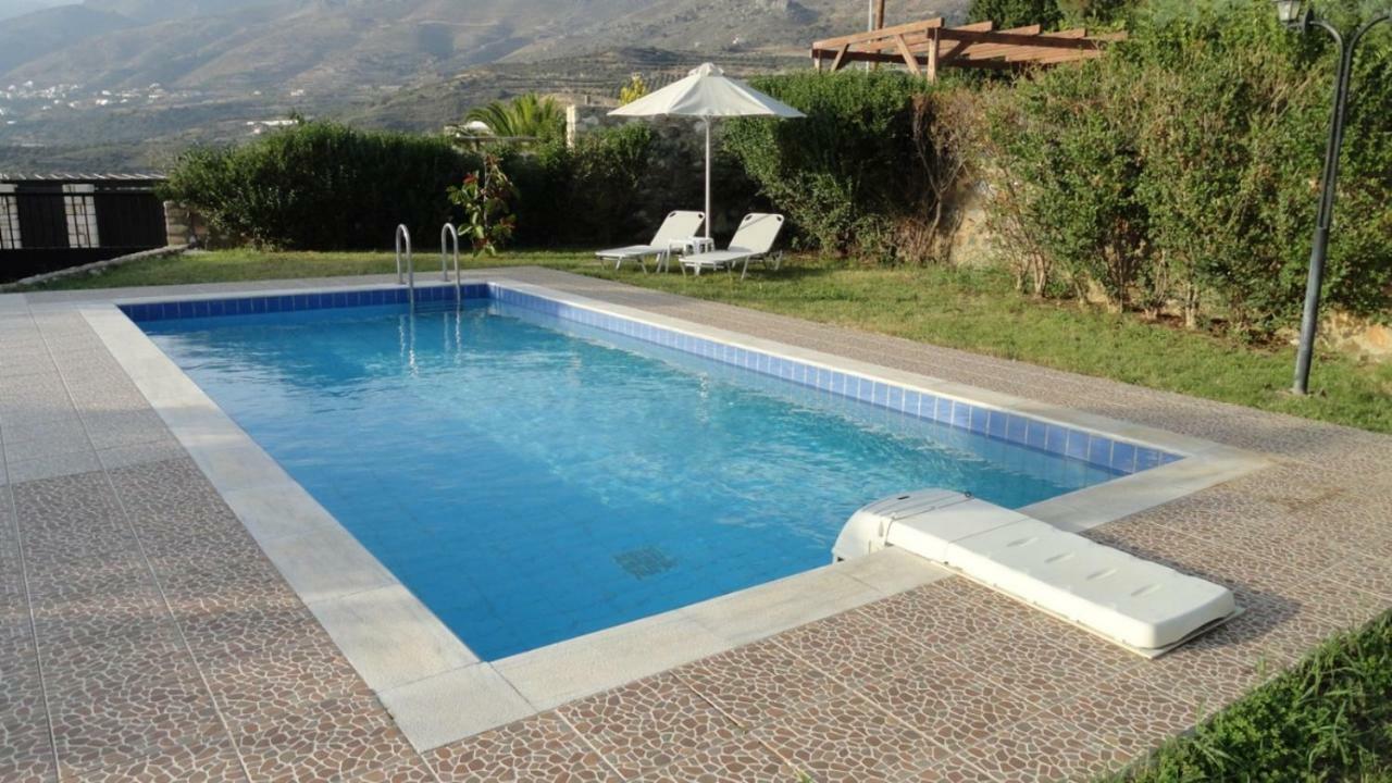 Villa With A Pool In Lefkogia Lefkogeia Esterno foto