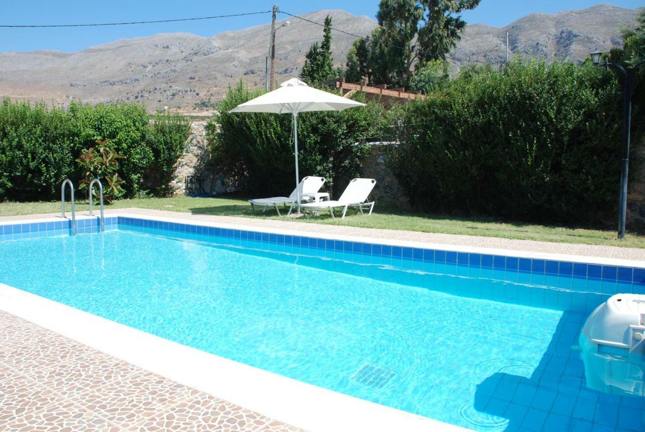 Villa With A Pool In Lefkogia Lefkogeia Esterno foto