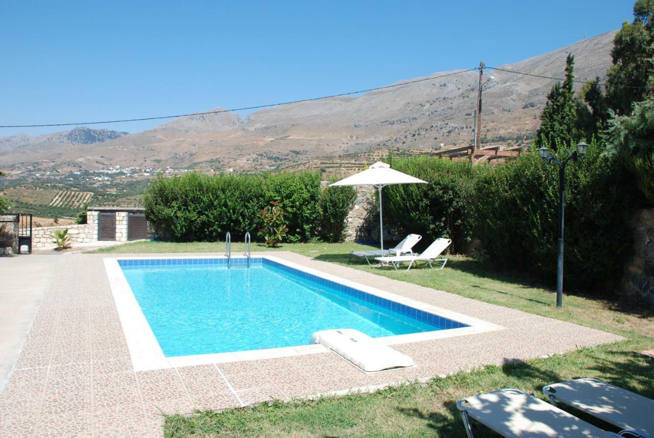 Villa With A Pool In Lefkogia Lefkogeia Esterno foto