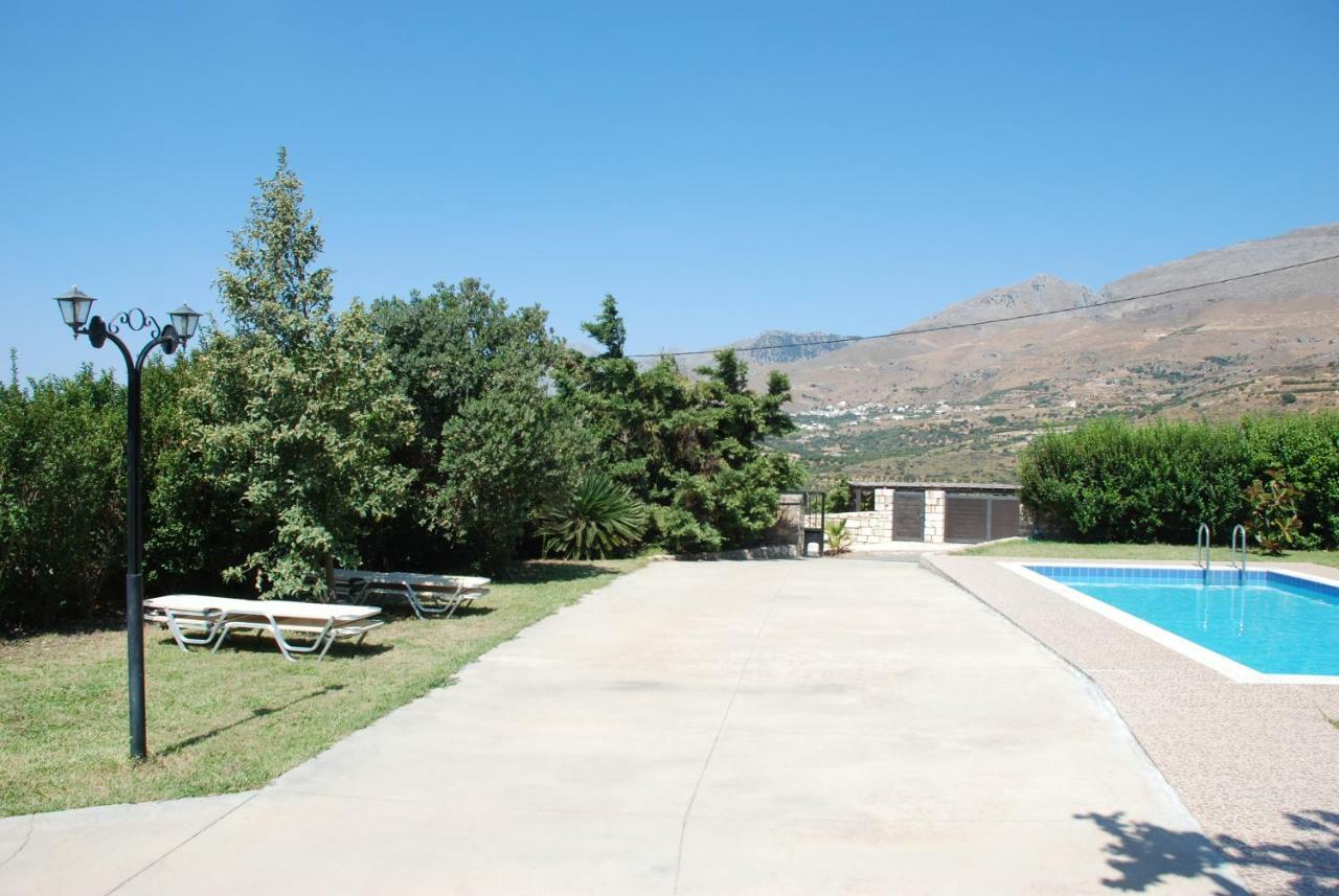 Villa With A Pool In Lefkogia Lefkogeia Esterno foto